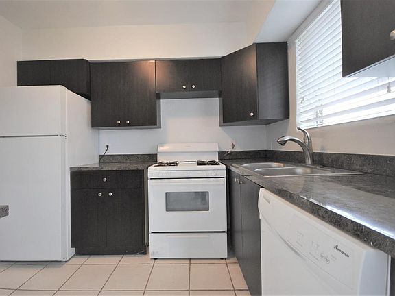 5th image of 7935 Crespi Blvd