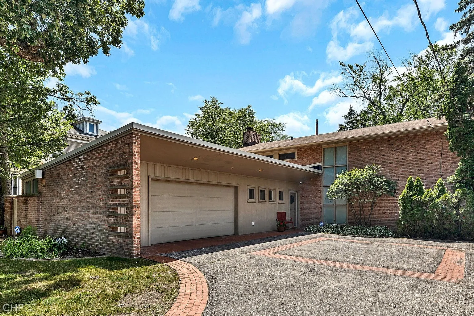 800 Willow Rd photo 1