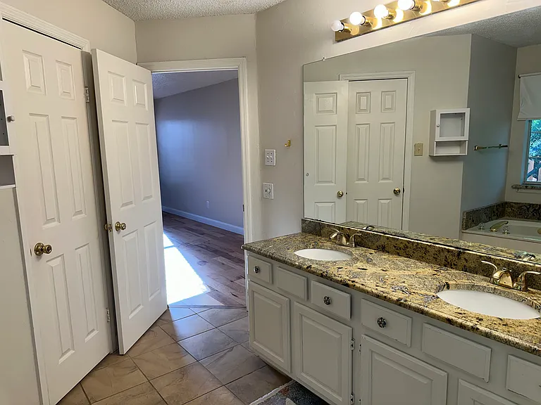 4024 Oxlea Dr — Photo 26