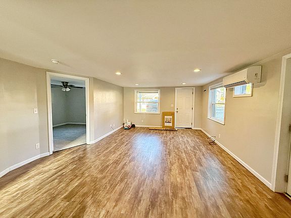 4th image of 4393 Florence Dr #A
