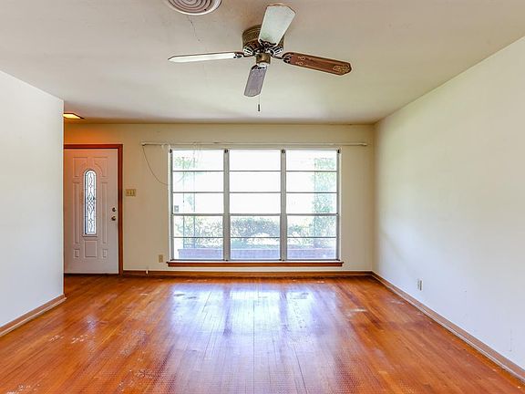 2nd image of 1707 Jane Dr