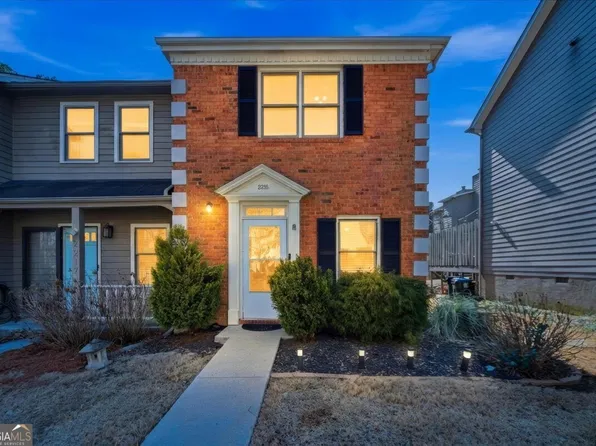 2215 Spring Walk Ct, Atlanta, GA 30341