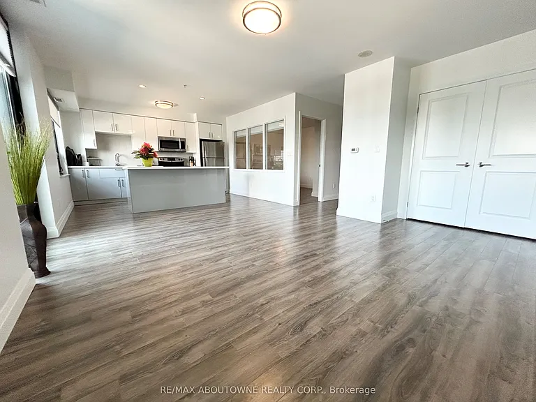 460A Belmont Ave W #1008 — Photo 8