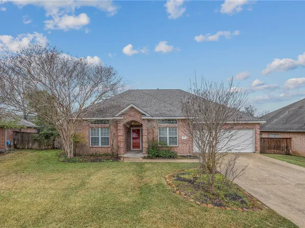 305 Stone Chase Ct, College Station, TX 77845