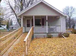 702 S Peach Ave, Marshfield, WI 54449