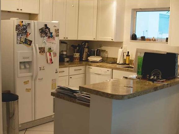 4th image of 4000 NE 169th St APT 100
