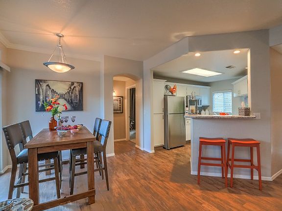 Dining Room & Kitchen