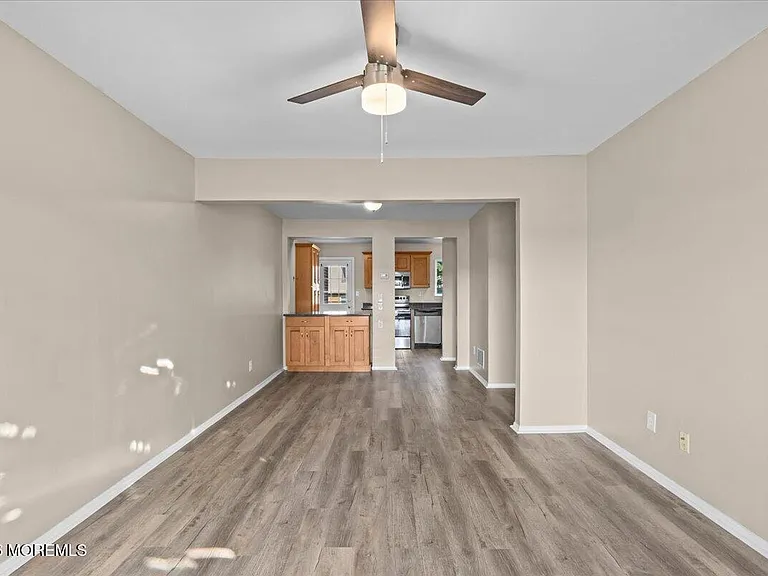 8 Primrose Ln — Photo 12
