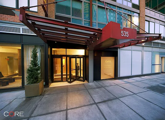 Rented by CORE | media 23