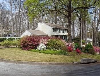 1st image of 3441 Valley View Dr