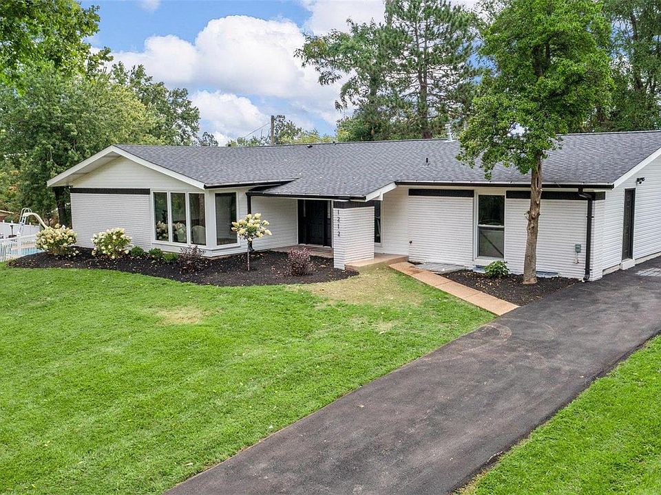 1st image of 1212 Warson Pines Dr