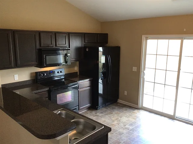 Building Photo - 37 Braxton Manor Dr