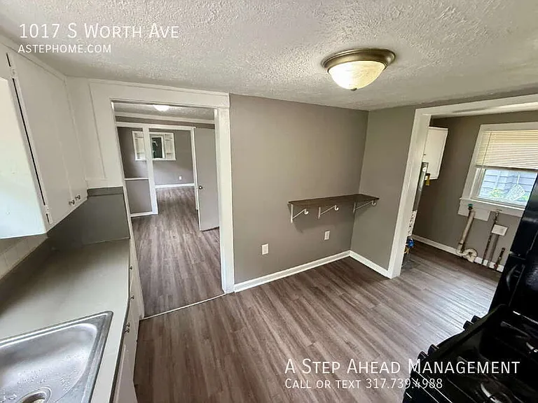 1017 S Worth Ave — Photo 10