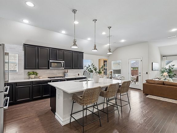 5th image of 3213 Ridgelake Way