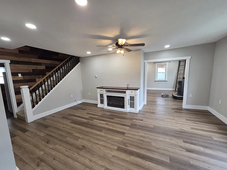 94 Cross Roads Blvd — Photo 12