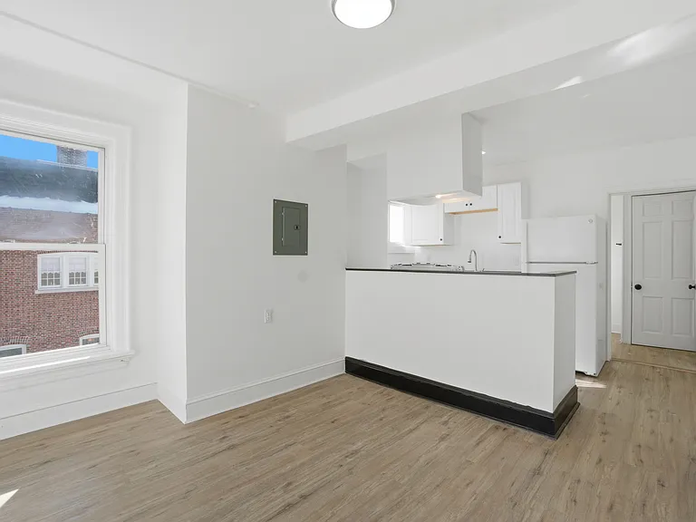 157 W Washington St — Photo 12