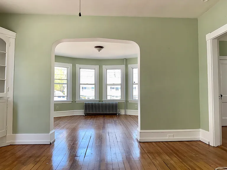 550 Winter St #1 — Photo 9