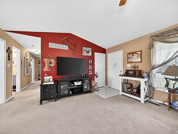 5th image of 6423 Broyles Dr