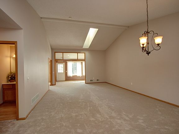4th image of 14510 Eureka Ct