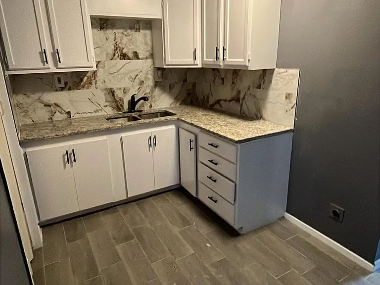 629 Bel Air Dr — Photo 4