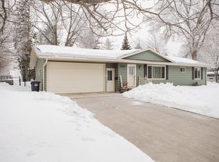 902 W 4th St, Morris, MN 56267