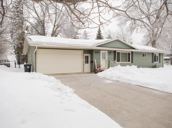 902 W 4th St, Morris, MN 56267