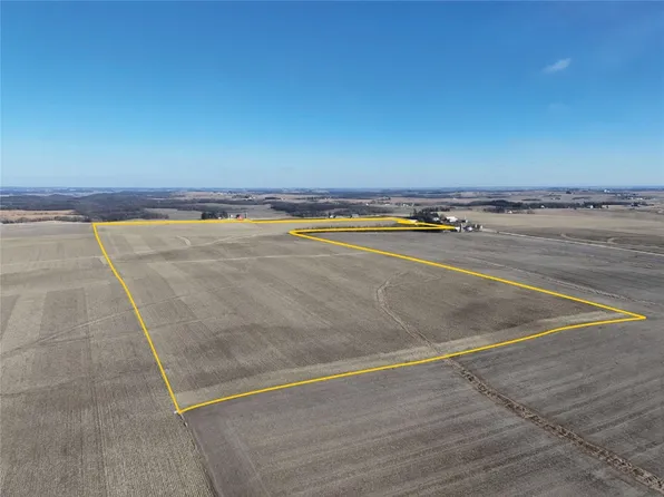 E Mission Rd, Strawberry Pt, IA 52076