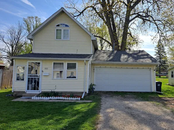 1002 Griswold Ave, Sterling, IL 61081