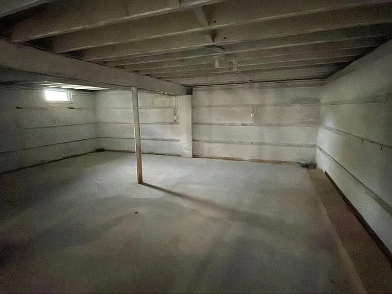 1032 Valley Stream Rd — Photo 22