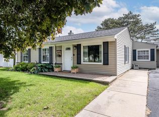 3227 Avon Manor Rd, Rochester Hills, MI 48307