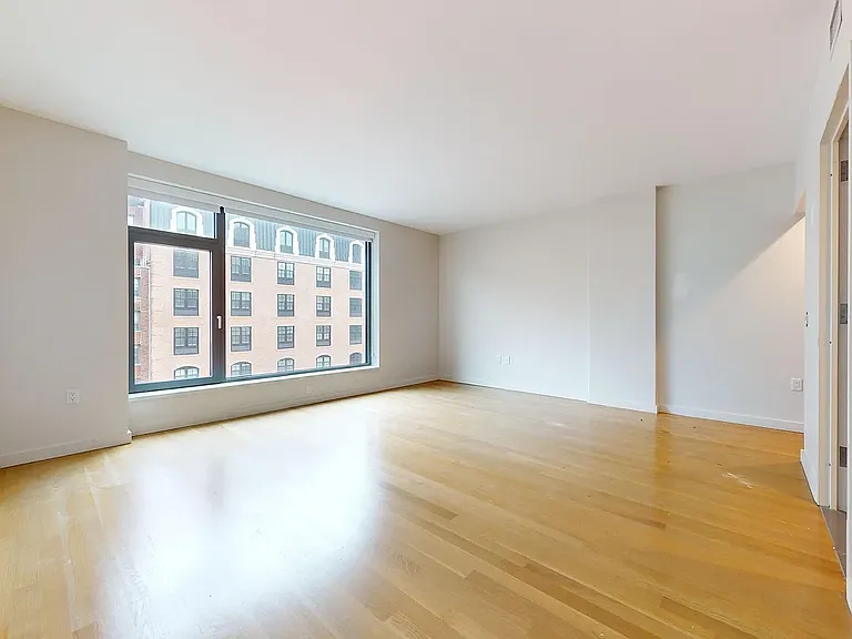 515 E 86th St #501 — Photo 5