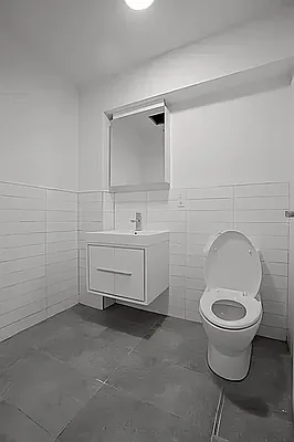 Bathroom, photo 2
