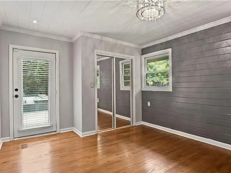 756 Patricia Dr — Photo 3