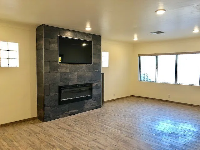 3808 E 5th St — Photo 5