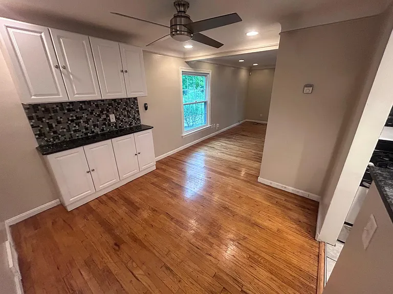 20825 Farnsleigh Rd — Photo 9