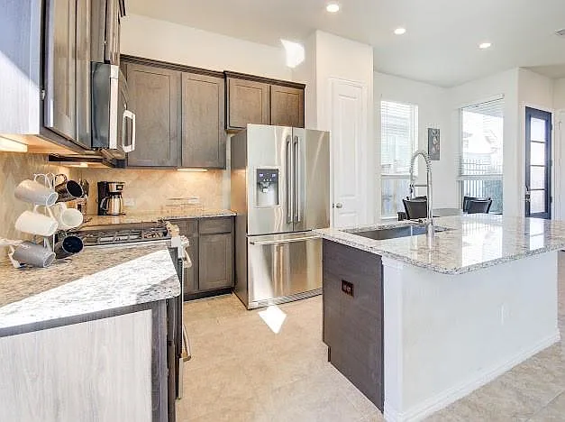 1646 Ryon Falls Dr — Photo 10