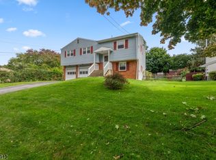 917 Grand Ave, Hackettstown, NJ 07840
