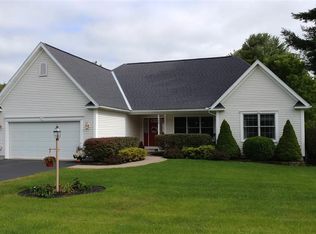 108 Woodlawn Dr, Gloversville, NY 12078