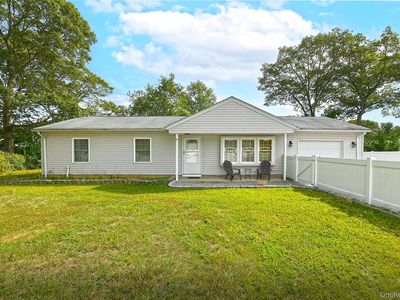 541 Blue Point Road, Farmingville, NY, 11738