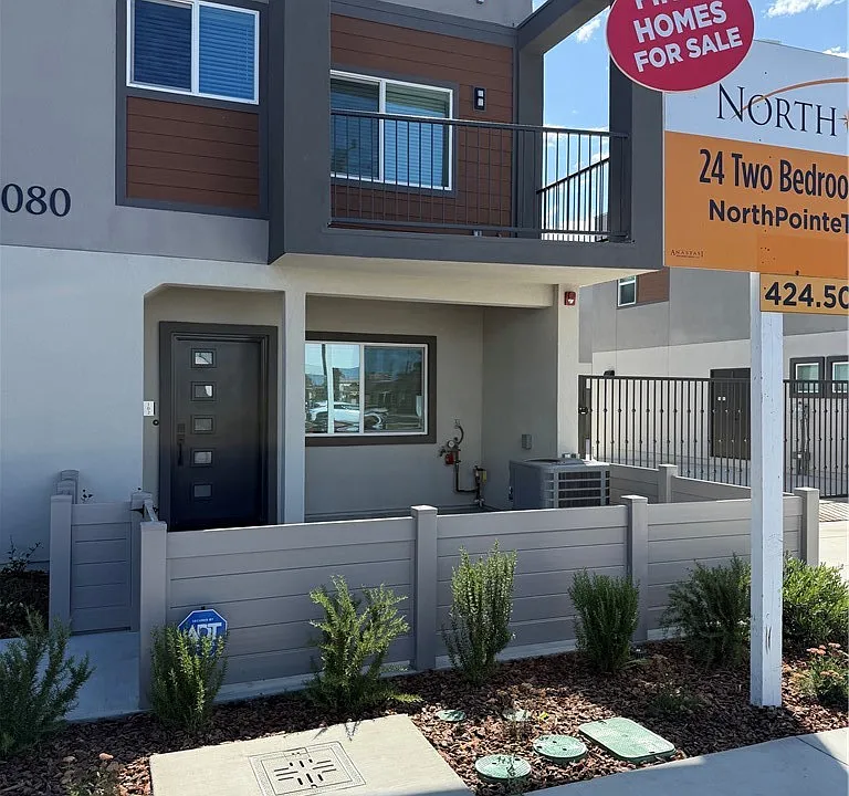 18080 Prairie Ave #102