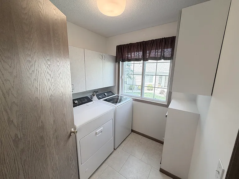 10843 Lexington Dr — Photo 3