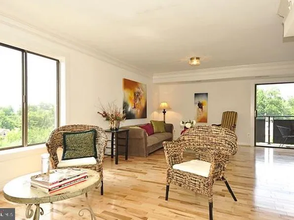 6001 Arlington Blvd APT 816, Falls Church, VA 22044