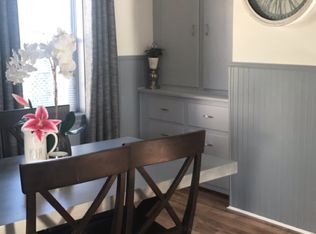 49 Hope St, Acushnet, MA 02743