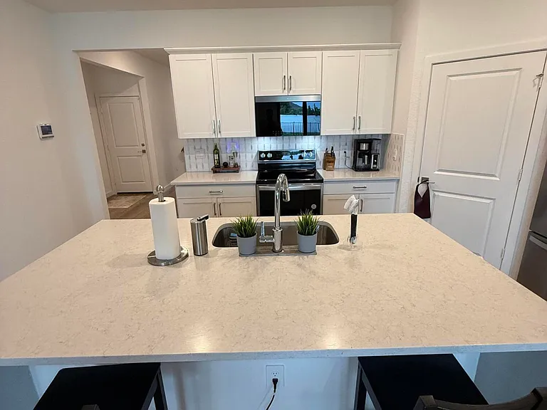 1653 NE Ocean Dunes Dr — Photo 10