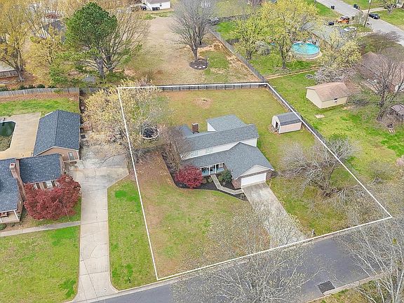 3rd image of 3003 Leighsdale Ave SW