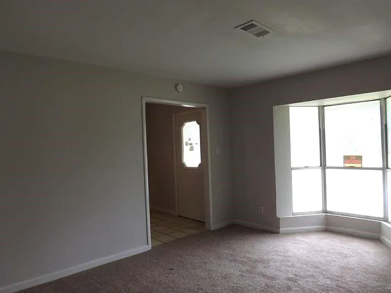 501 S Holmes St — Photo 7