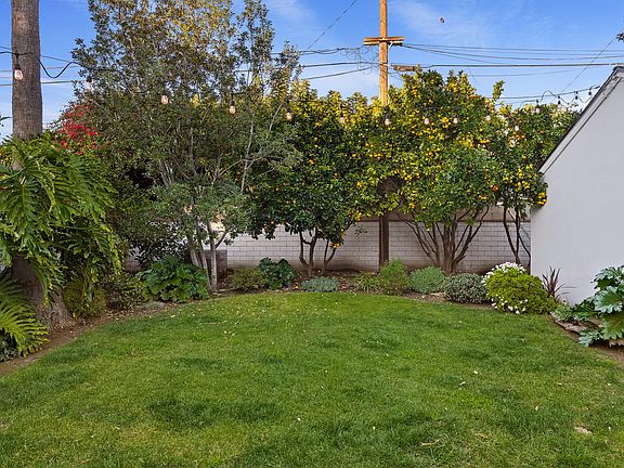 3rd image of 2739 Encanto Ave