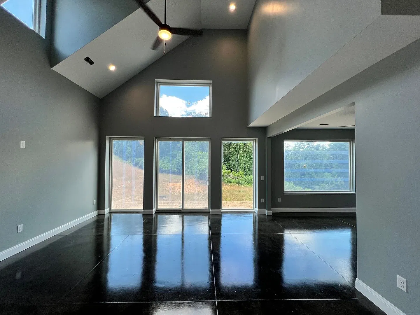 Luxury Brand-New Construction 4BR / 3.5BA Home for Rent Grandin Court | Roanoke's Only New Constr... — Photo 4