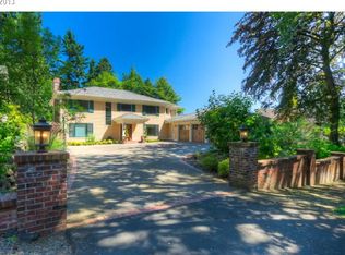 1819 SW Radcliffe Rd, Portland, OR 97219