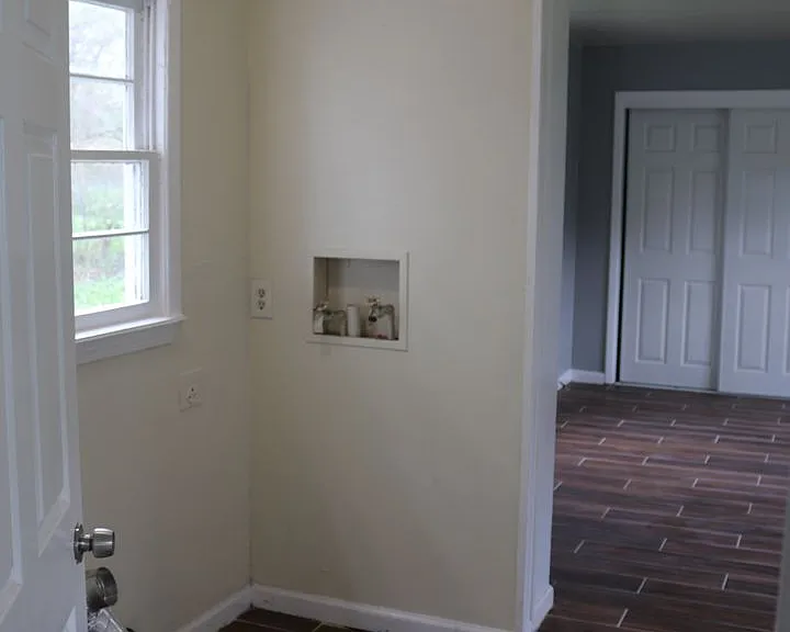 1303 Burchett St — Photo 11